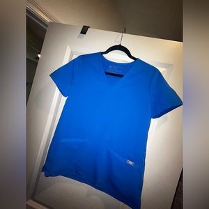 Figs technical collection, extra small scrub top. Lightly worn.